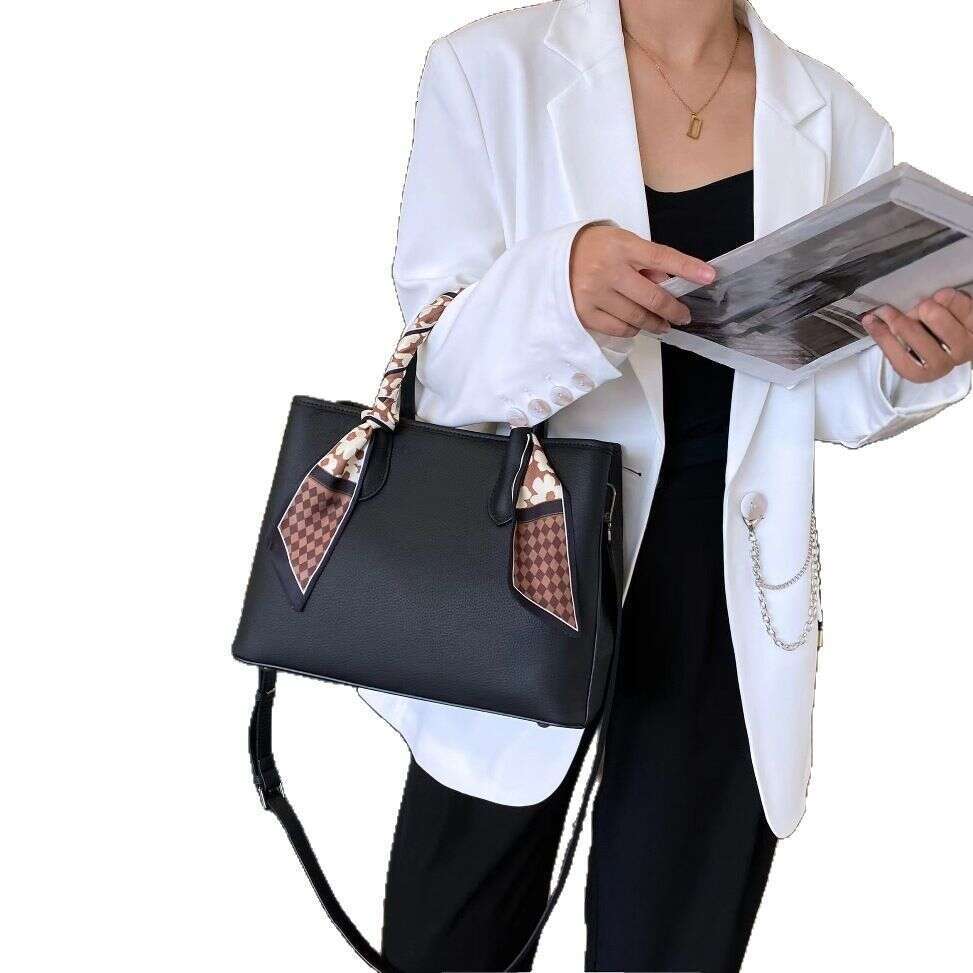 Tote Bag Head Layer Cowhide Single Shoulder Large Capacity Crossbody Handbag Women S Simple Shopping Bag Practical And Generous Commuting Bag KQ