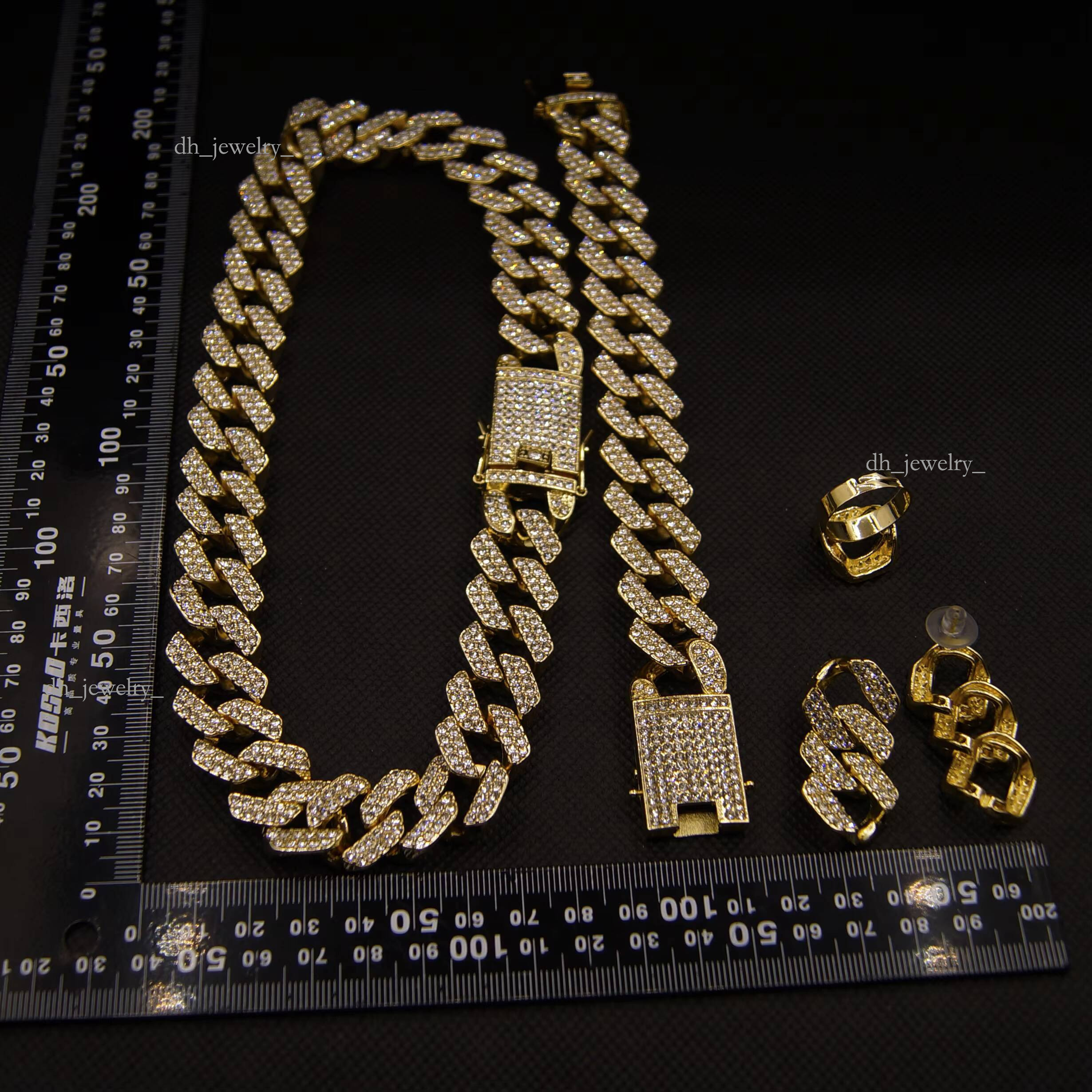 Zhuerrui Gold Dubai Engagement African Luxurious Jewelry Italian Pretty Jewellery Cuban Chain Hip Hop for Men and Women 20MM