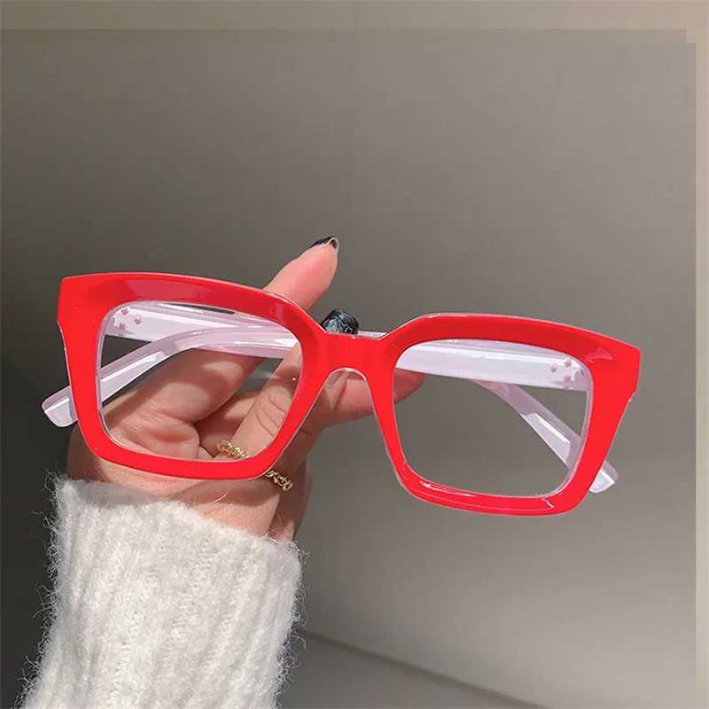Fashion Anti Blue Light Glasses Women Fake Eyeglasses Trendy Rice Nail Square Frame Female Flat Light Glasses Computer GlassesXJ250516