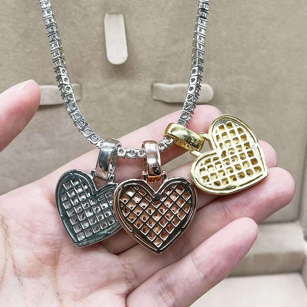925 Sterling Silver Iced Out Moissanite Jewelry Vvs1 Diamond Moissanite Pendant Necklaces for Men Women