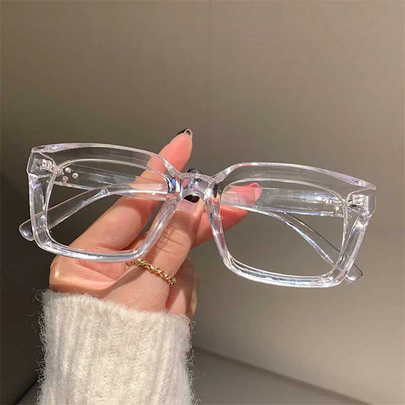 Fashion Anti Blue Light Glasses Women Fake Eyeglasses Trendy Rice Nail Square Frame Female Flat Light Glasses Computer GlassesXJ250516
