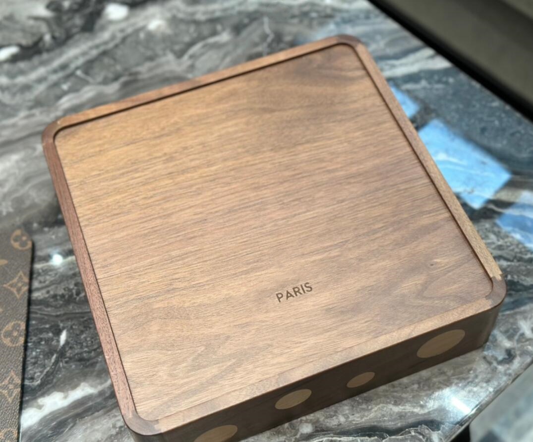 fashion Natural solid wood candy storage box brown Old flower letter logo black walnut wood 4 grid for dried fruit storage tray classic home item jewe