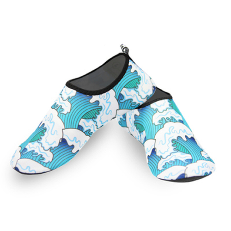 Beach men and women barefoot wading soft shoes designer children snorkeling swimming diving beach upstream sock chain