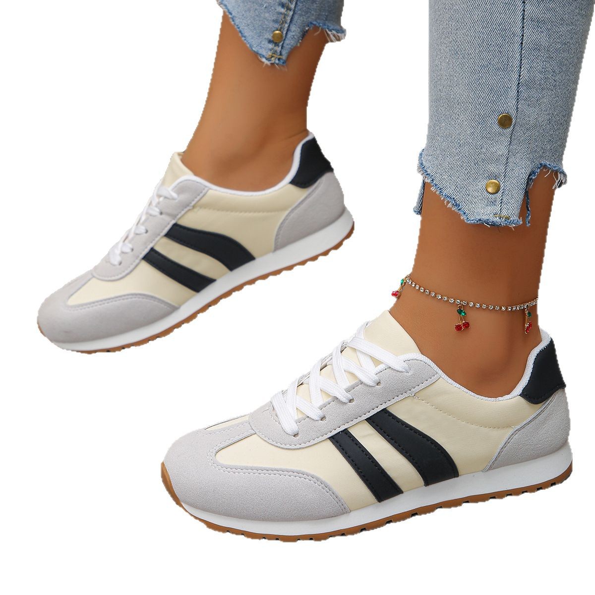 Free shipping. Designer women's 2025 new German training shoes, flat single shoes, versatile lace-up, niche casual sports shoes