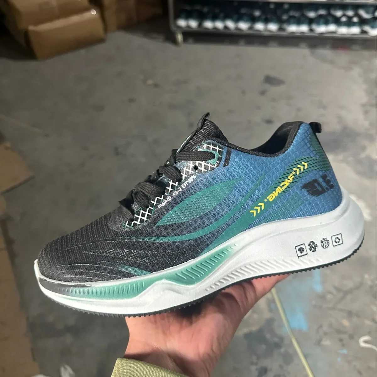 Mens 2025 New Soft Sold Comfortable Running and Casual Shoes Fly Woven Sports Shoes Mens Casual Manufacturer SneakerXJ250517