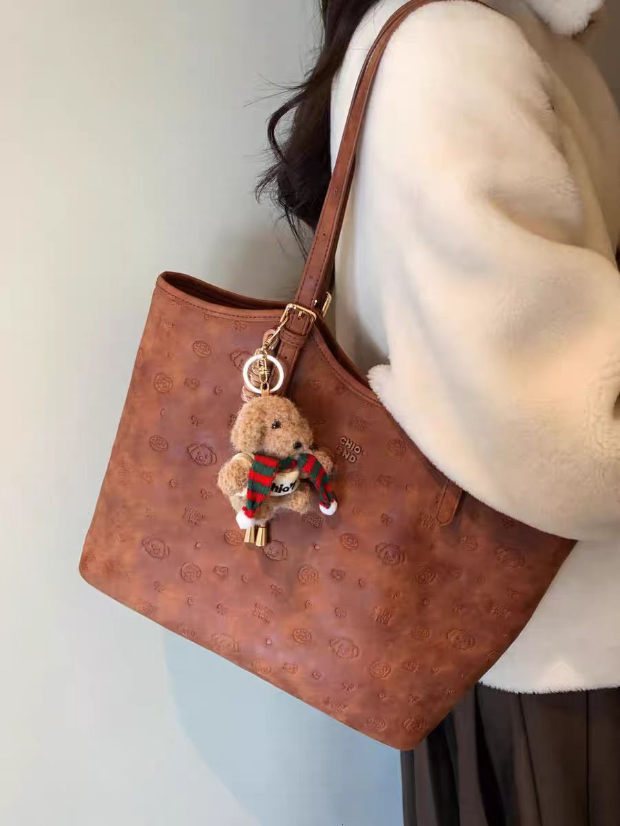 Bread Dog Happy Party Tote Women's Large Capacity Brown Handheld Shoulder Bag 2025 New Edition