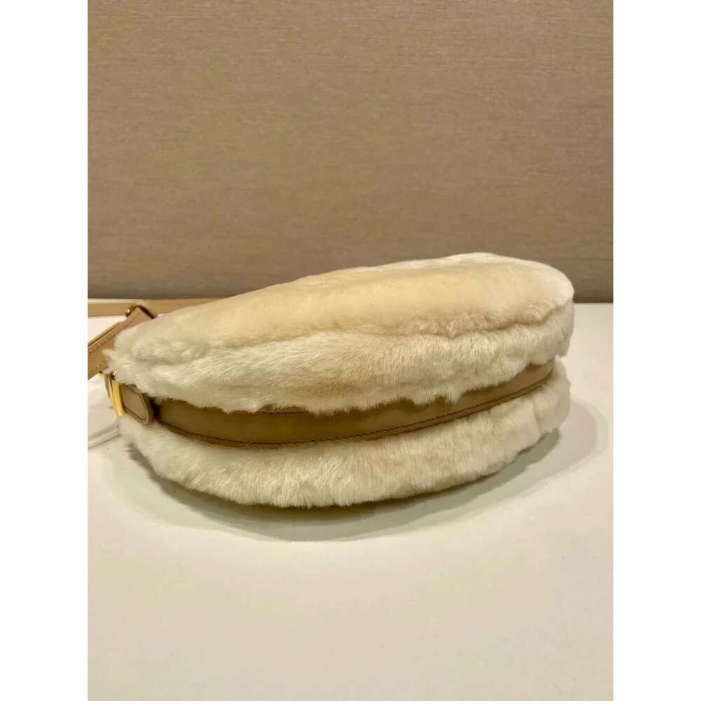 High Quality Fashion Shoulder Women Wool Retro Moon Armpit Bag Brand Diagonal Cross Soft Designer Handbag