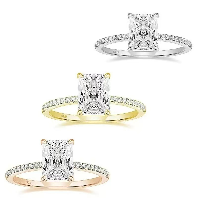 Customized Three Stone Moissanite Diamond Ring 9K 10k 14k 18k White Yellow Rose Solid Gold Oval Moissanite Ring for Women