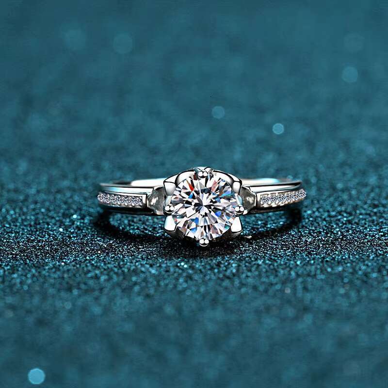 Fashion PT950 electroplated women's moissanite ring
