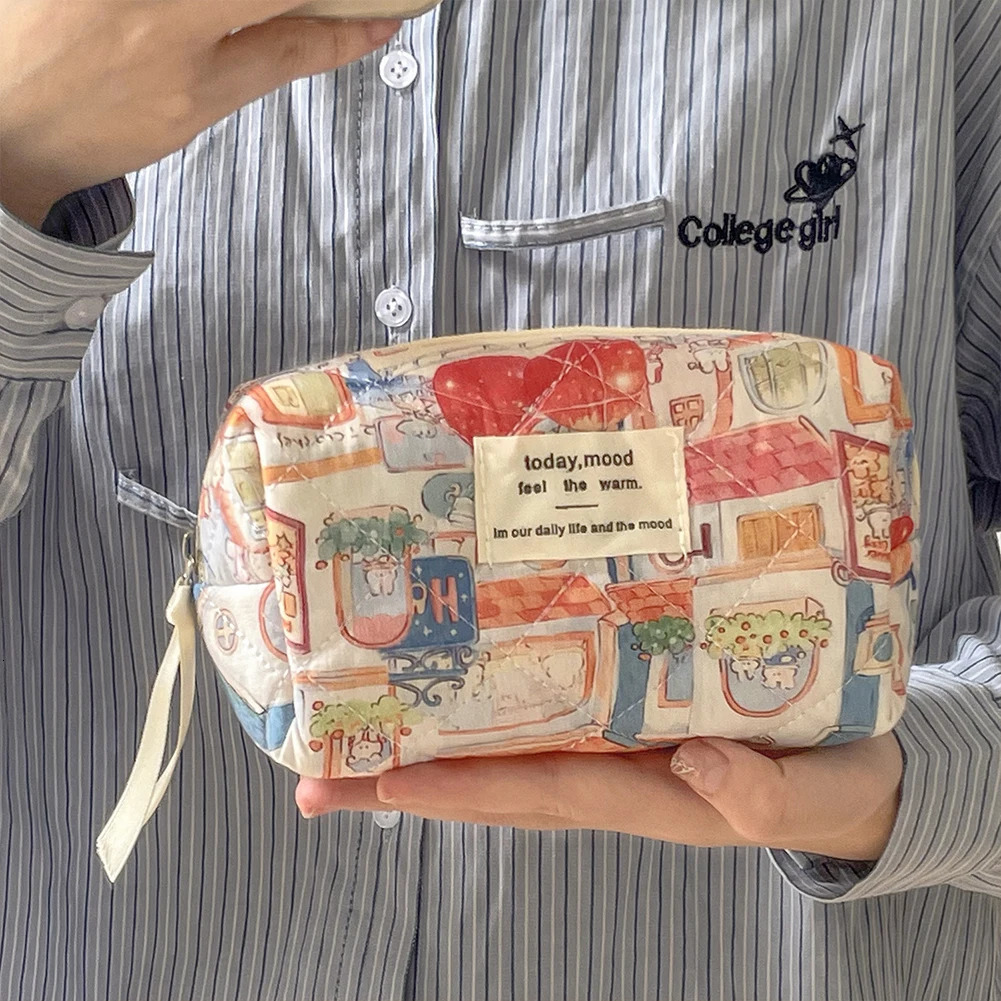 Aesthetic Cartoon Cosmetic Bag Quilted Makeup Bags Little Rabbit Pattern Toiletry Bag Large Capacity Travel Skincare Storage Bag 250514