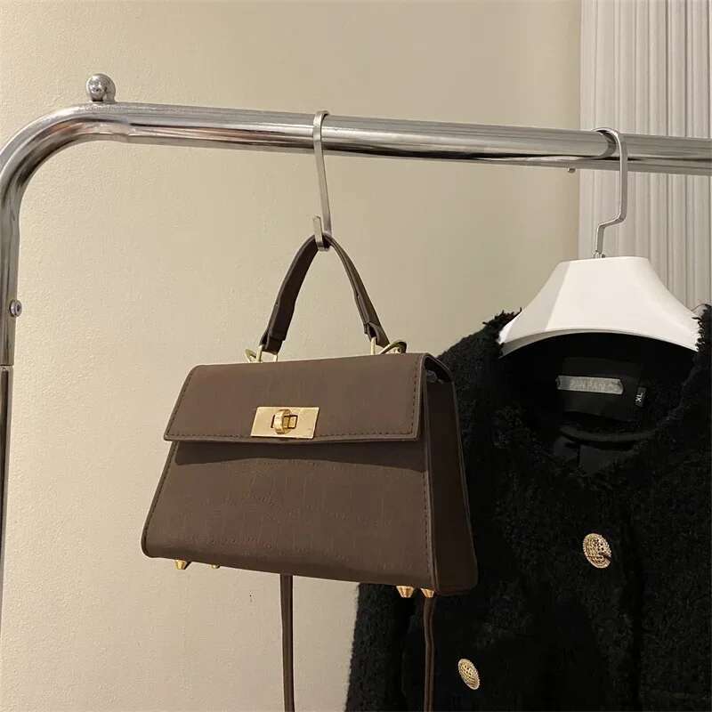 Free Shipping Women's Designer Handbag 2025 New Model Women's High-quality Dinner Dress Bag Commuting Fashion Korean Simple Shoulder Bag Wal