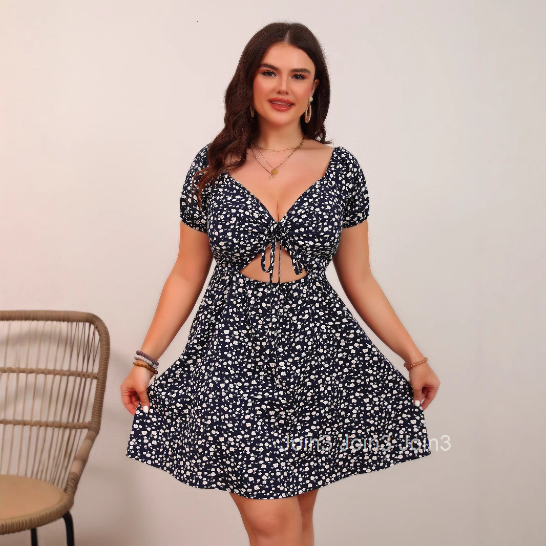 Plus Size Sexy Floral Chest Cinched Waist Short Sleeved V-neck Dress