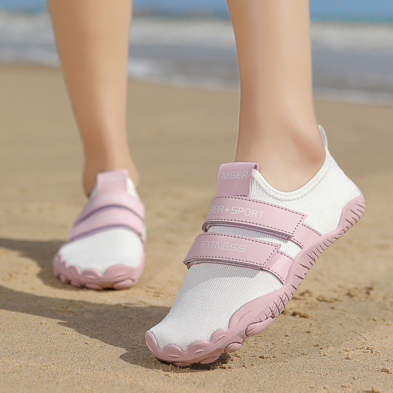 Outdoor beach men's and women's swimming, diving, wading, couple's anti slip river track shoes, designer hiking five finger fitness hik