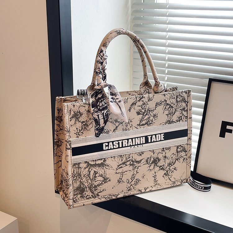 2025 Designer Fashion Casual Internet Celebrity Handheld Tote Bag for Women - Large Capacity Shopping Bag