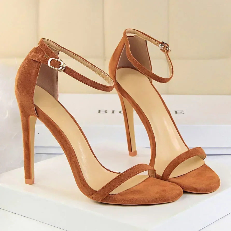 Women Gladiator Stiletto Classic Ankle Strap Holiday Beach Sandals Lady Fashion Suede 8cm 11cm High Heels Sexy Red Brown Sandles 250515