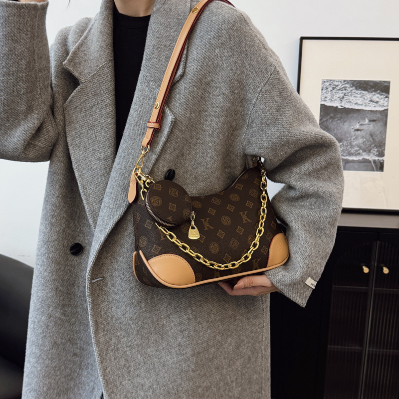 Designer Bag Luxury Bag Shoulder Bag New Crossbody Artistic Alphabet Emed Purse Compact Boho Shoulder Free Shipping