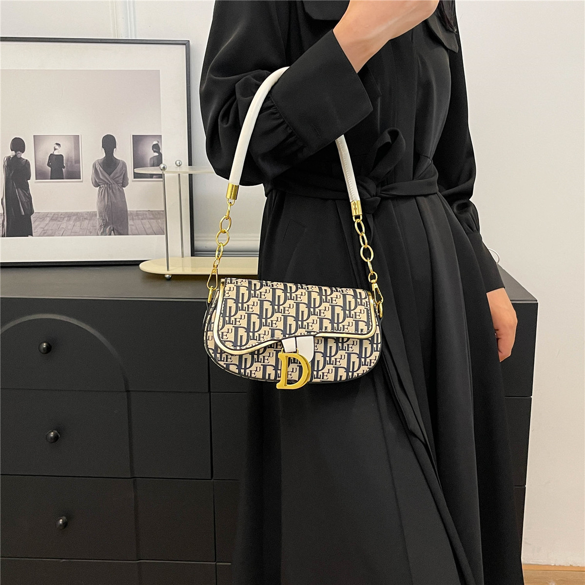 Free Shipping 2025 Artisan Underarm Bag - Exclusive Lettering Crossbody Purse, Urban Chic Square Tote