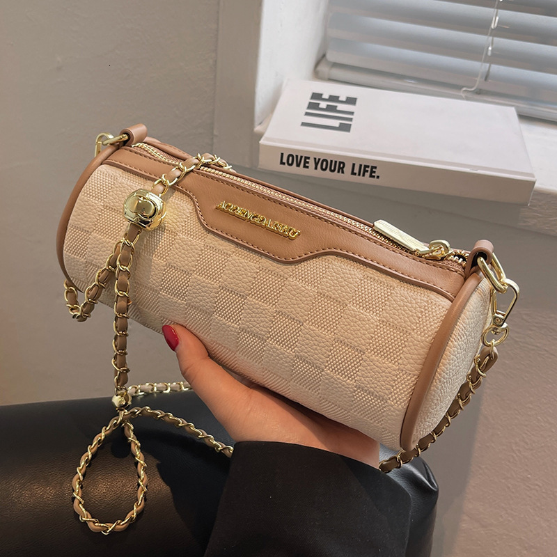 2025 Designer Fashion Texture Small Autumn New Trend Niche Design Chain Crossbody Womens Cylindrical Mini Bag