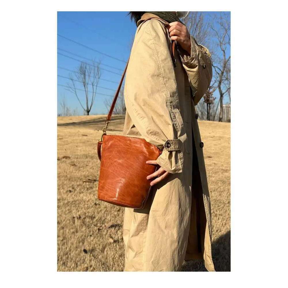 Simple fashion genuine ladies bucket shoulder outdoor casual party real cow leather women's crossbody bag
