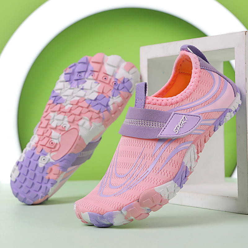New outdoor beach hiking shoes for men and women, children's water wading and river swimming shoes designed by designers, anti slip barefoot rubb