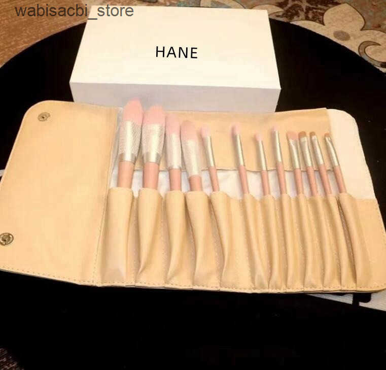 Makeup Brushes 12 piece set luxury Womens Eye shadow Lip brush lipstick cosmetics designer letter portable Powder blusher lip makeup br CL250118 Q250517 S25919