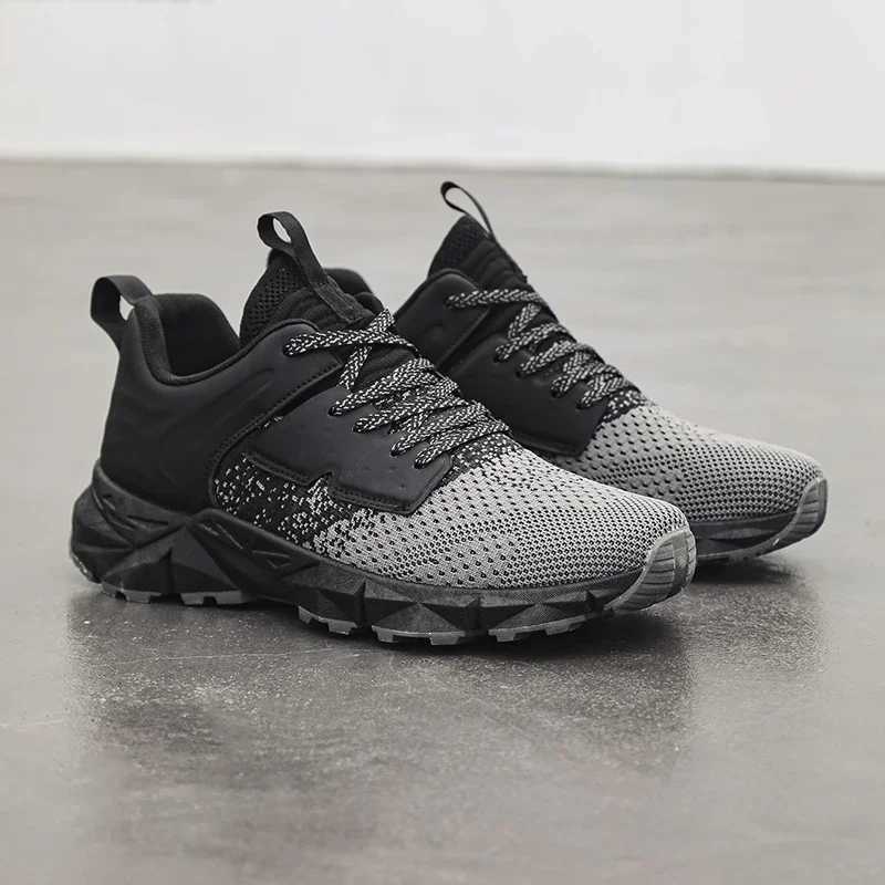 2025 Mens Run Sneaker lace up Walking Tennis Shoes Supportive Sports Road Running Shoes tennis shoes mens sneakersXJ250517