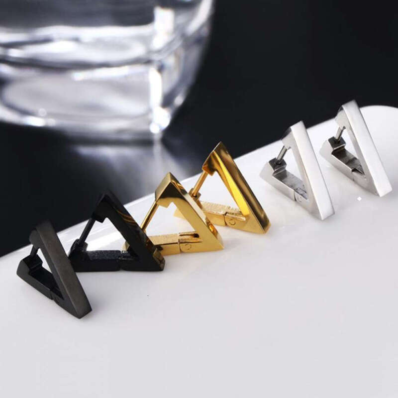 New triangle earrings, smooth ear buckles, men's and women's jewelry look