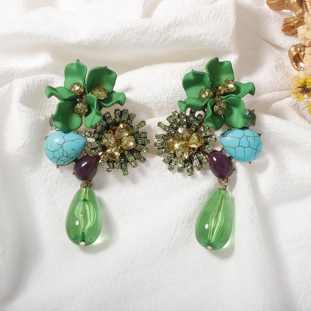 autumn and winter style with exaggerated personality and versatile resin flowers water droplets long earrings heavy-duty temperament 240924