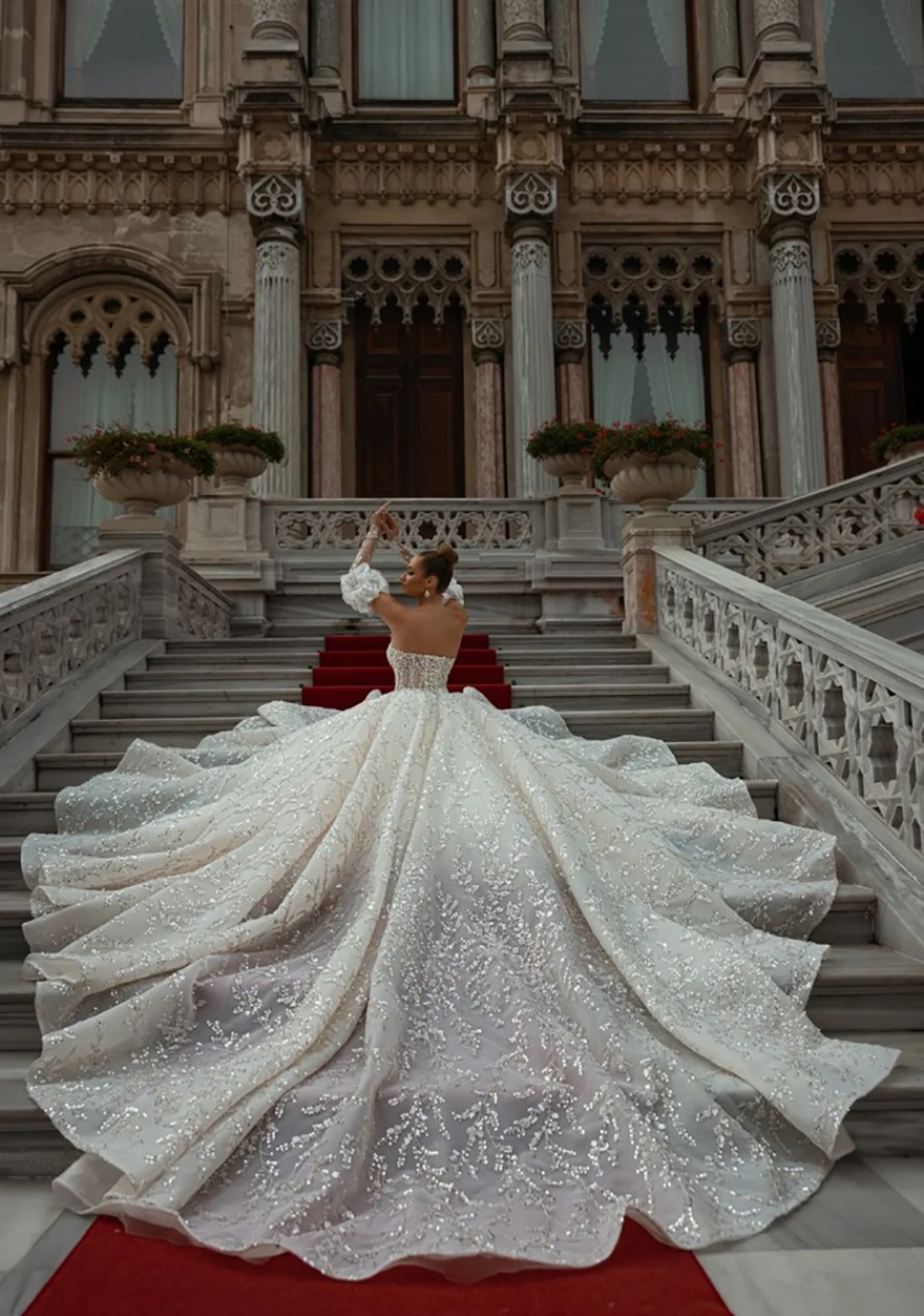 Stunning Beading sequined Pearls Sweetheart Ball Gown Wedding Dress Delicate Appliques Lace Off Shoulder Puff Sleeves Bridal Gowns 2025