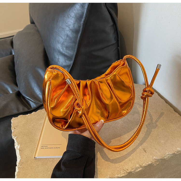 Fashionable temperament pleated shoulder for women 2024 summer new versatile trend Korean version hand-held armpit dumpling bag