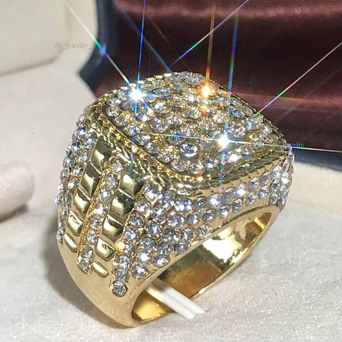 Huitan New Arrival Jewelry Crystal Rhinestone Exaggerated Full Zircon Wedding Iced Out Gold Plated Mens Dia Ring