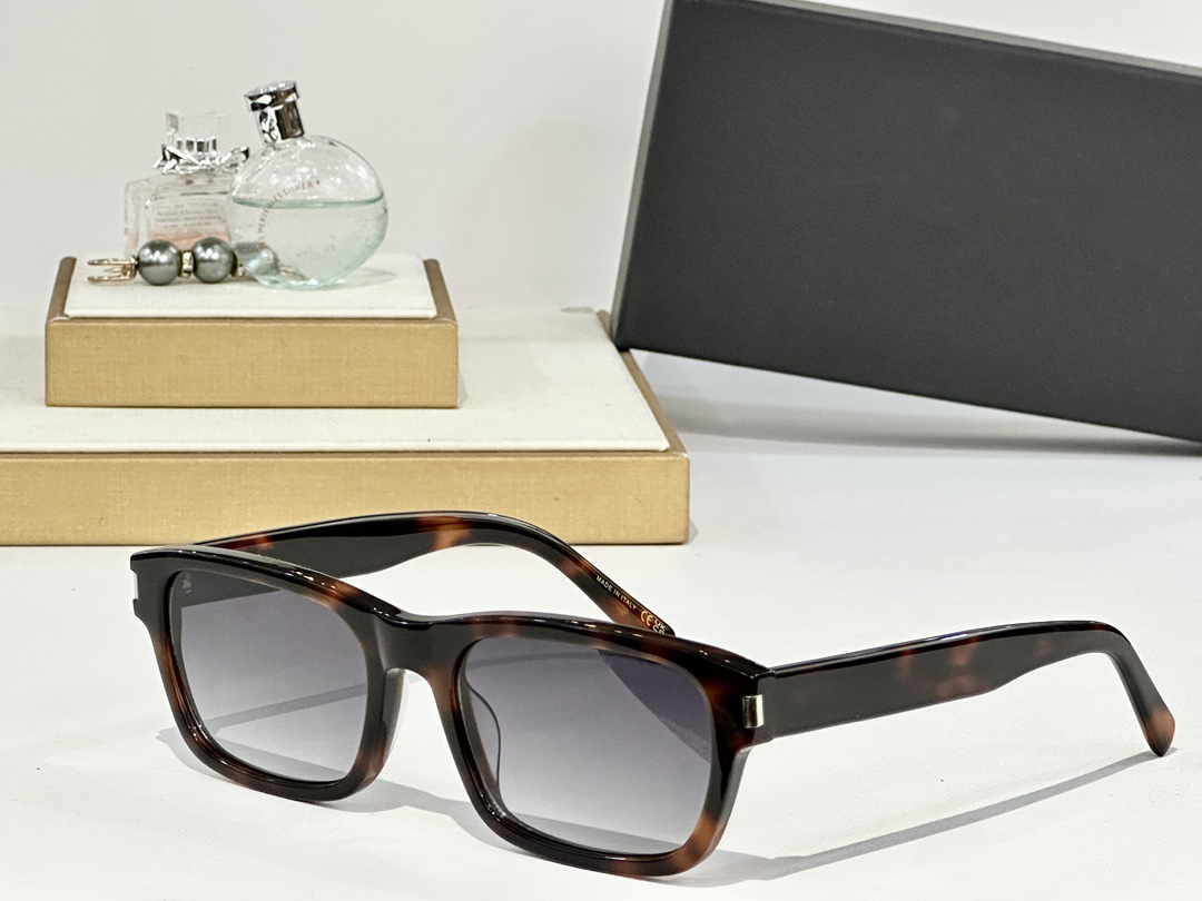 Fashion Sunglasses For Men Women Designer 662 Summer Avant-Garde Goggles Popular Outdoor Traveler and Catwalk Style Anti-Ultraviolet Full Frame Glasses Random Box