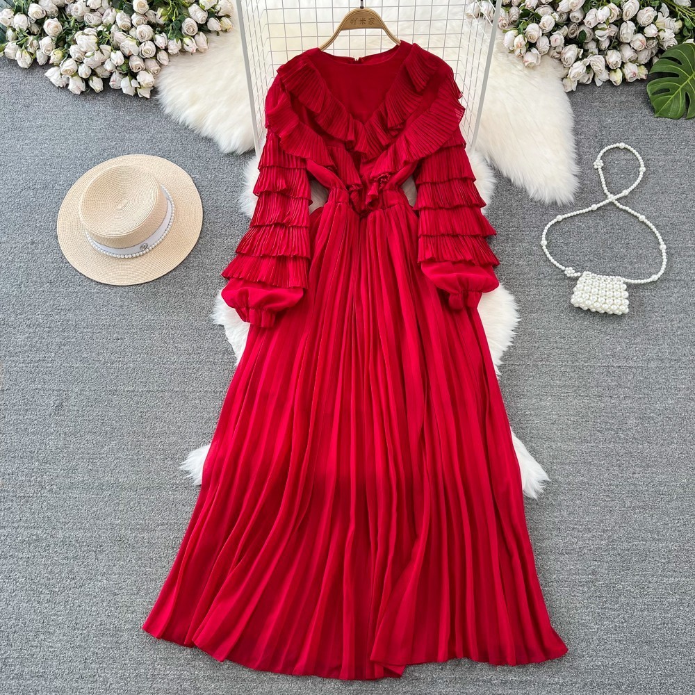 High end temperament dress womens 2025 spring new style niche elegant long skirt waist cinched ruffle edge patchwork pleated skirt