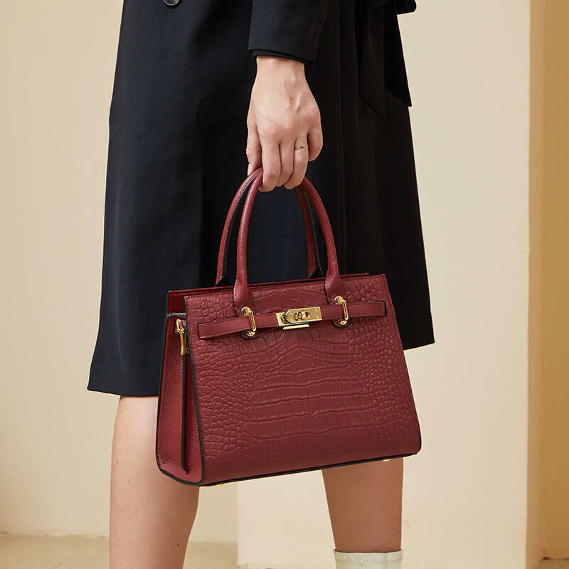 Tote Bag Women S Versatile Bag New Summer Fashion Large Capacity Middle Aged Women S Genuine Leather Mother Handbag KQ