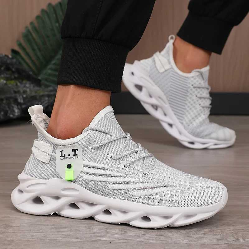 Mens platform sports shoes fashionable street grid hollow out trendy shoes off road fast drying outdoor fitness jogging shoes W250517