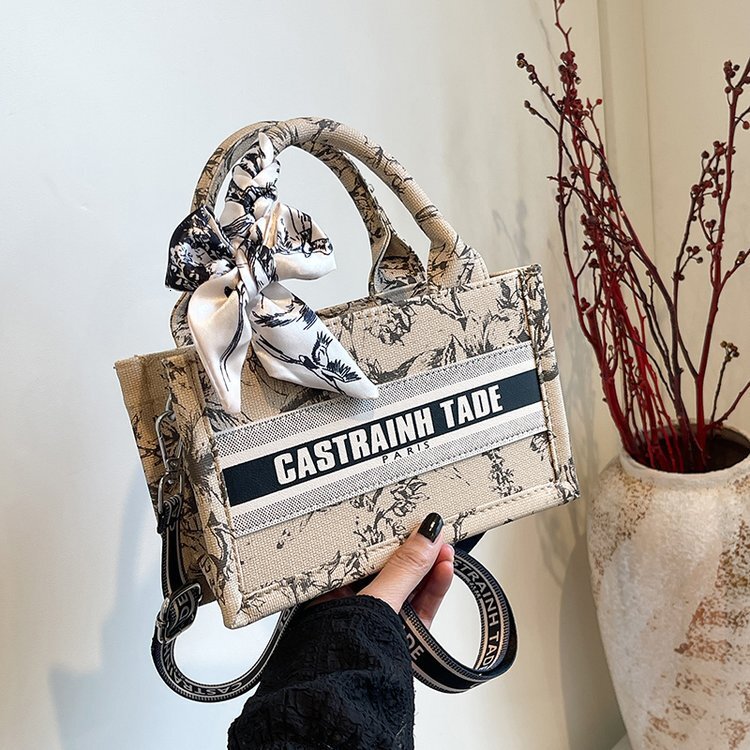 2025 Designer Fashion Casual Internet Celebrity Handheld Tote Bag for Women - Large Capacity Shopping Bag