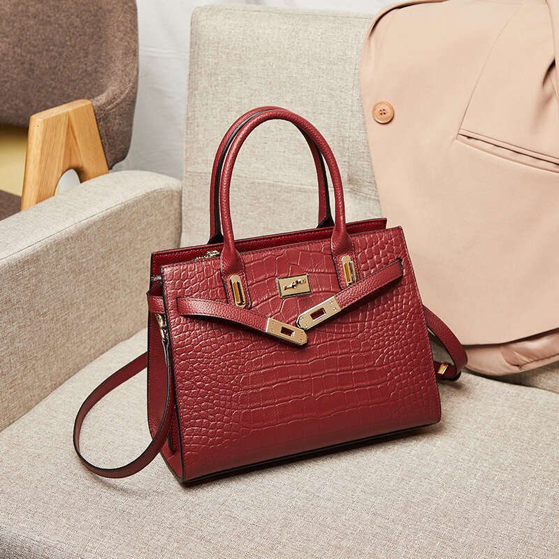 Tote Bag Women S Versatile Bag New Summer Fashion Large Capacity Middle Aged Women S Genuine Leather Mother Handbag KQ