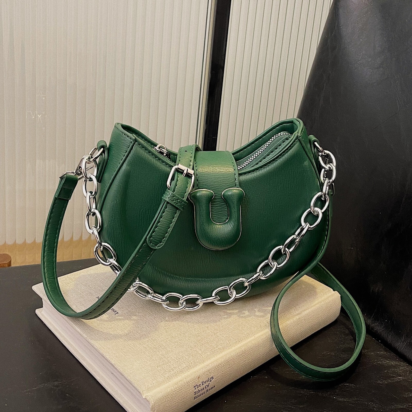 New style Xiaoxiangfeng chain fashionable single shoulder crossbody bag, internet celebrity
