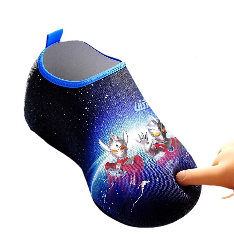 Children's beach new style boys and girls swimming in the sea tight shoes socks designer fashionable daily river crossing sandals