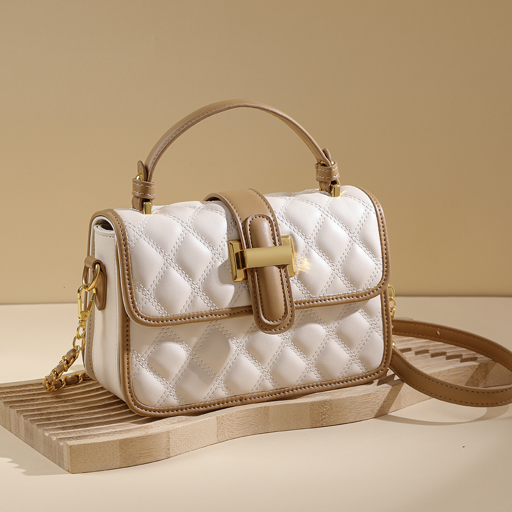 This year's popular for women in spring 2025, new fashionable and versatile diamond grid chain crossbody bags, hand-held small square bags