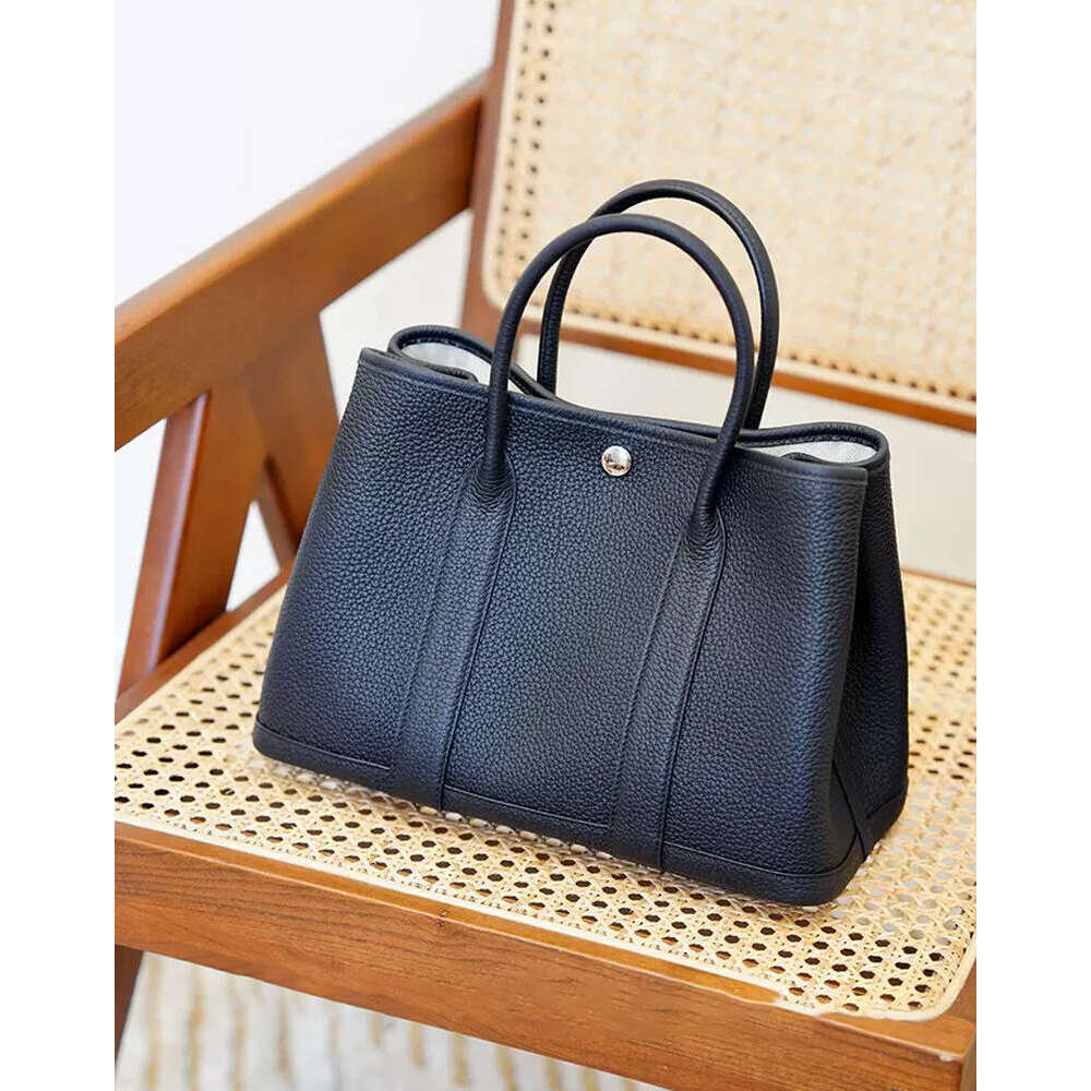 Tote Bag Craftsmanship New Garden Genuine Leather Cowhide Women S Single Shoulder Diagonal Cross Tote Versatile Handbag Shopping Bag KQ