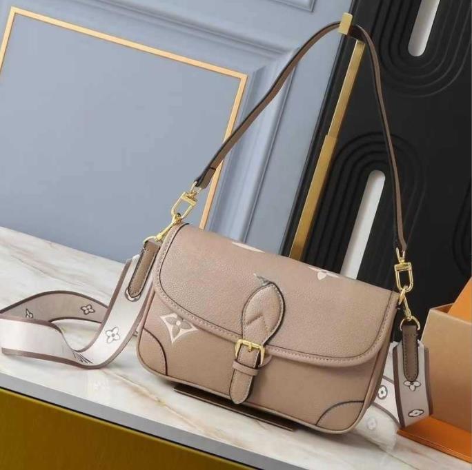 Designer Bags Women Shoulder Bag Hobos Purse Brown Old Flower The Tote Bag Letter Genuine Leather Bags Crossbody Handbag M48812 Lady Purse