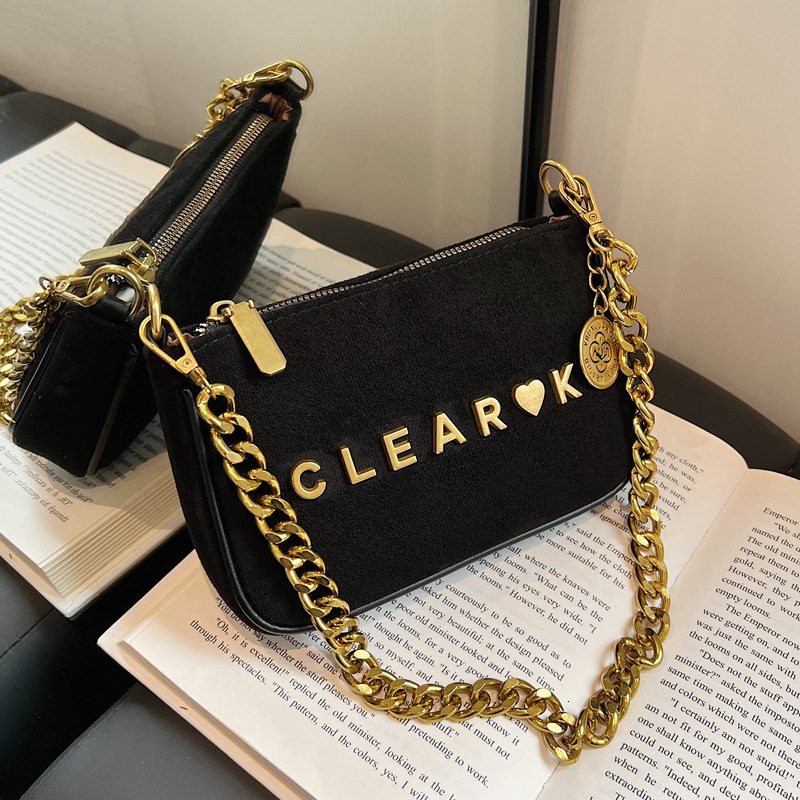 This year's popular for women 2023 new texture chain crossbody fashion autumn and winter single shoulder underarm small square bag