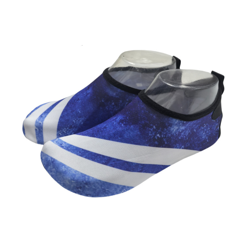 Boys and girls beach socks water park wading river tracking swimming soft shoes designer anti slip and non slip barefoot tight shoes