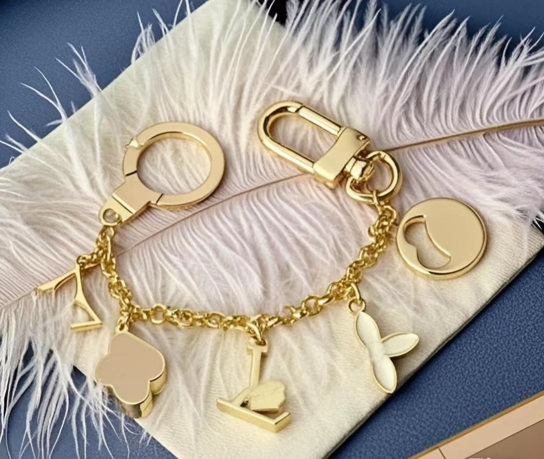 2025 New Sakura Keychain Bag Accessories Fashion Matching Panda Keychain Pendant Cartoon Starfish Color Bar Pendant Accessories 66666