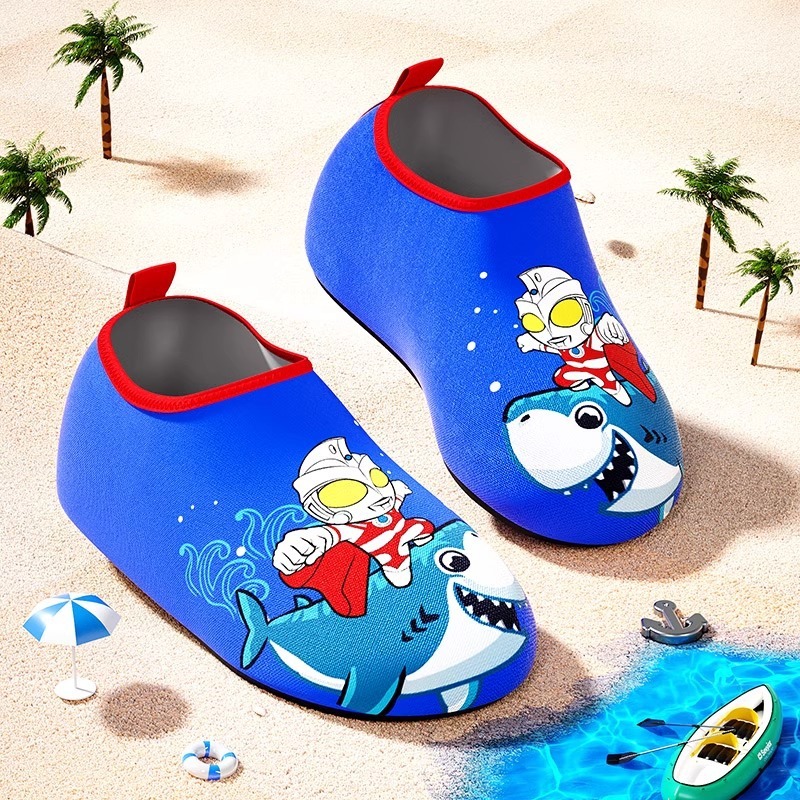 Children's beach new style boys and girls swimming in the sea tight shoes socks designer fashionable daily river crossing sandals