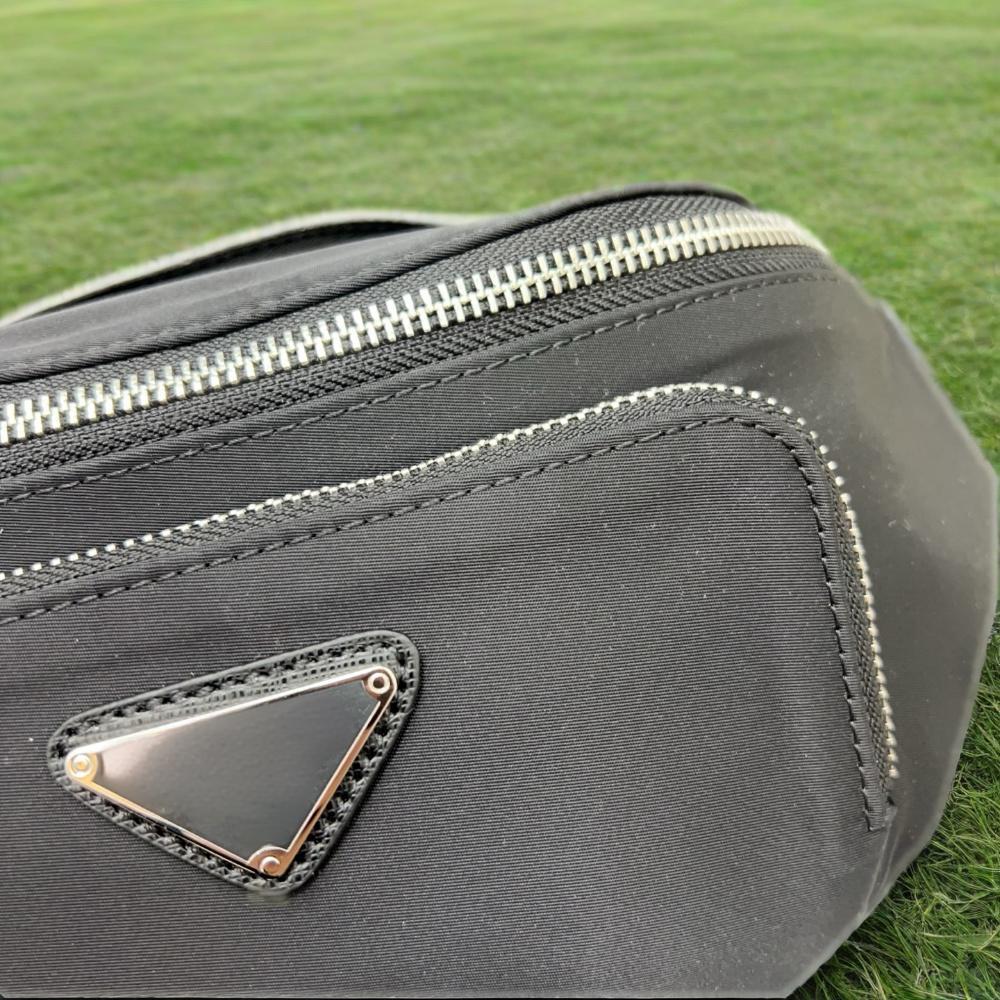 2025 new chest bag men's large capacity crossbody bag multifunctional commuting bag casual men's and women's universal shoulder bag bac
