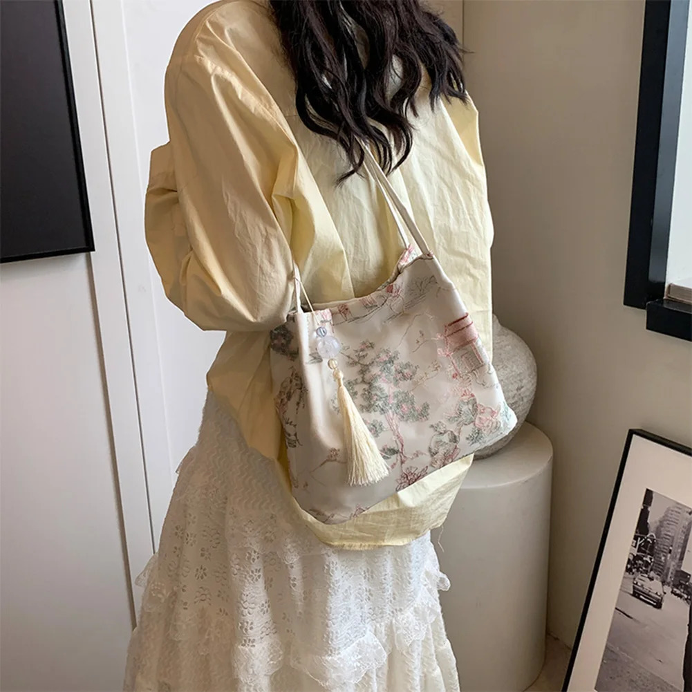 Women Ancient Style Shoulder Bag Large Capacity Simple Carrying Bag with Tassel Pendant Chinese Style Tote Bag Shopping Bag 250516