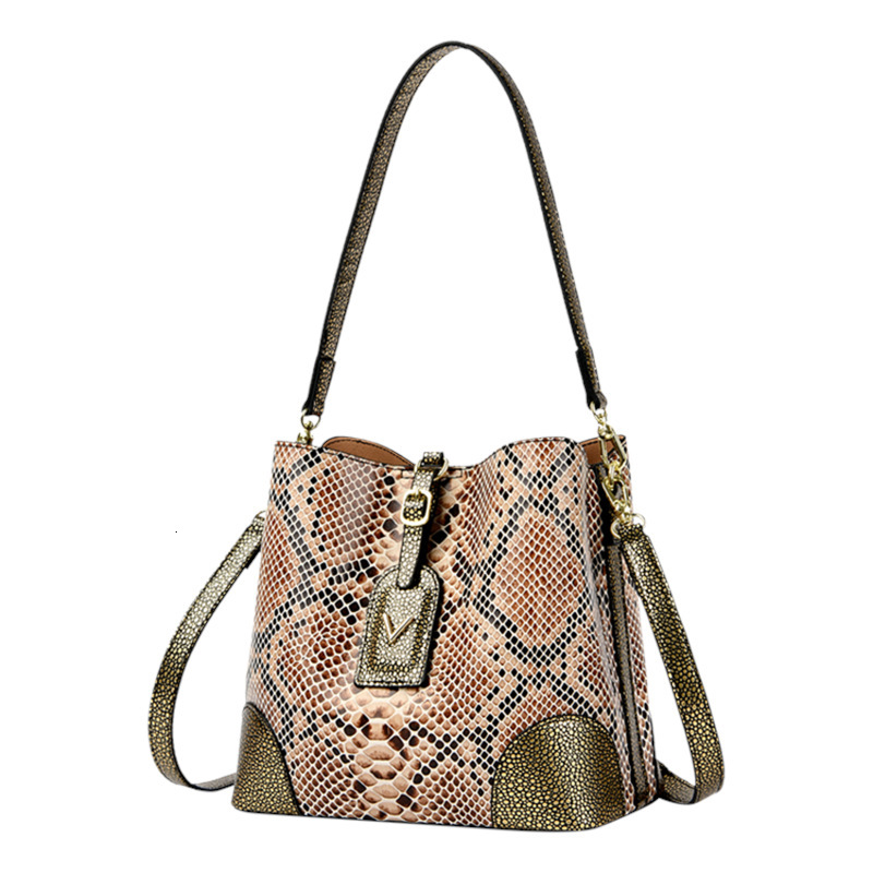 2024 Versatile Serpentine Women's Fashion Single Shoulder Crossover Bucket Bag