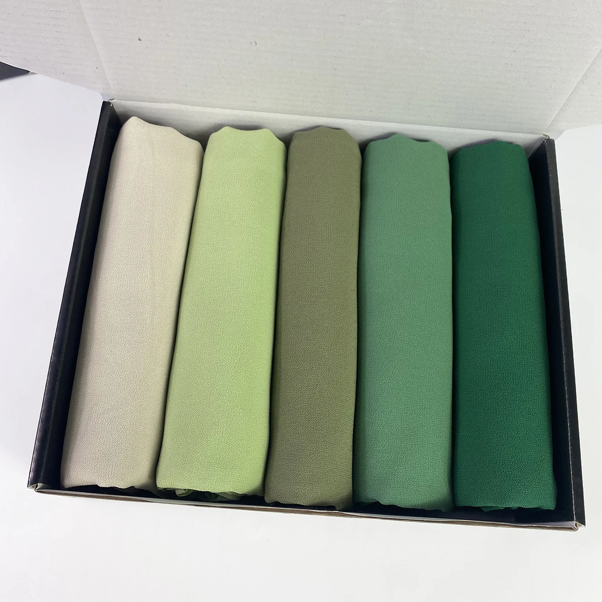 5PCSBox Plain Hijab Bubble Chiffon Scarf Women Solid Color Muslim Shawls Hijabs Headband Islamic Headscarf Foulard Femme 250517